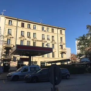 Stanza Privata Con Bagno A 15 Minuti Da Duomo Sesto San Giovanni
